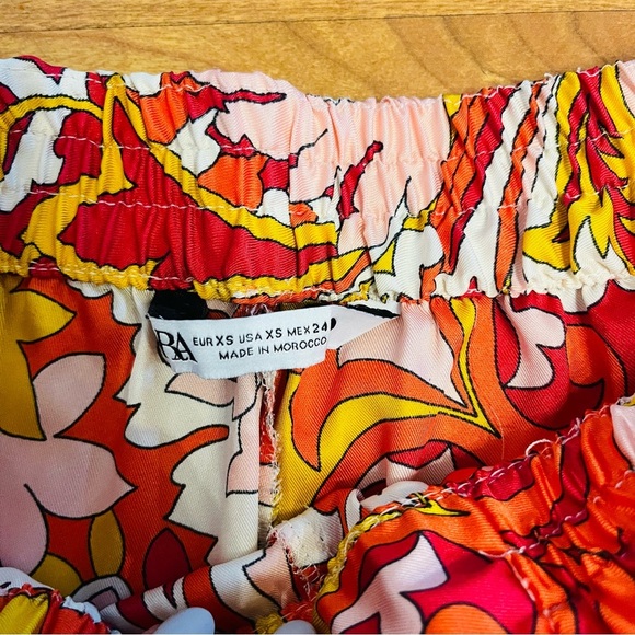 Zara Tropical Print High Waist Shorts Orange Red Yellow Floral Scroll Pattern - Picture 3 of 4